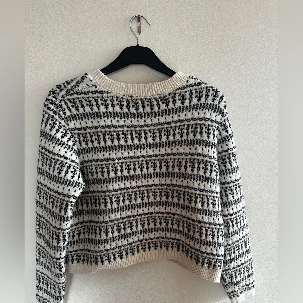Primark Cropped White & Black Knit Cardigan – Gold Button Accents, Size M - Picture 3 of 6